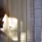 Дверь с филенкой из массива сосны и глухими прямыми филенками , п. Рябово